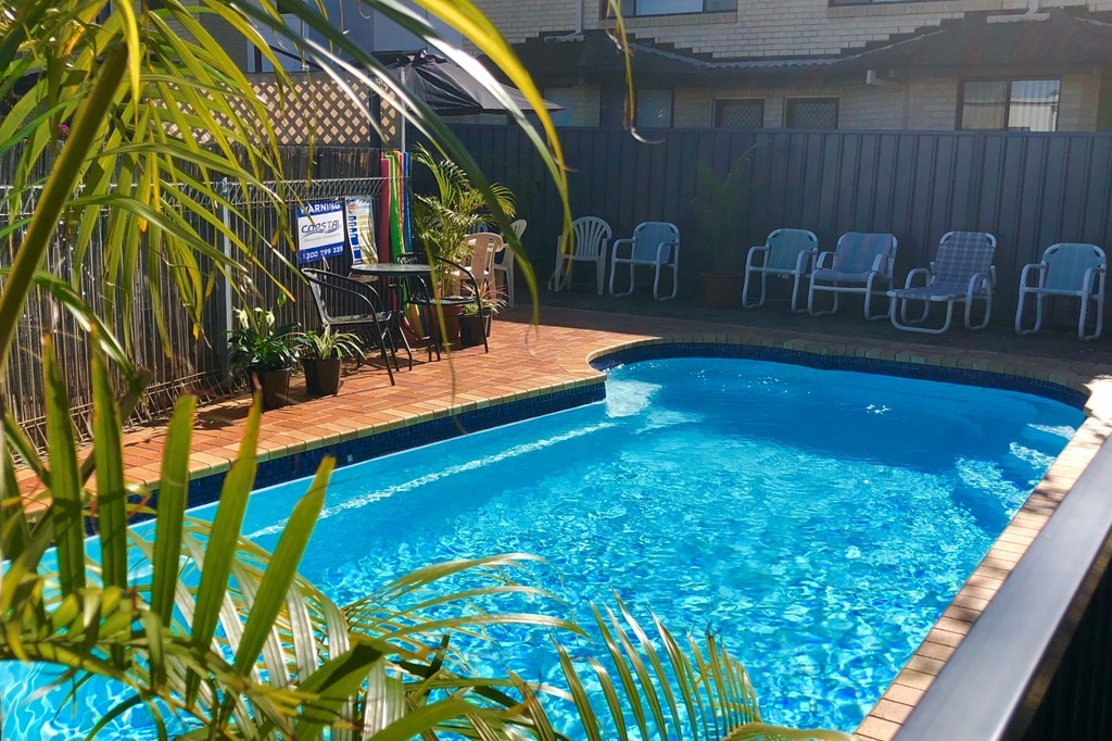 pool old 2